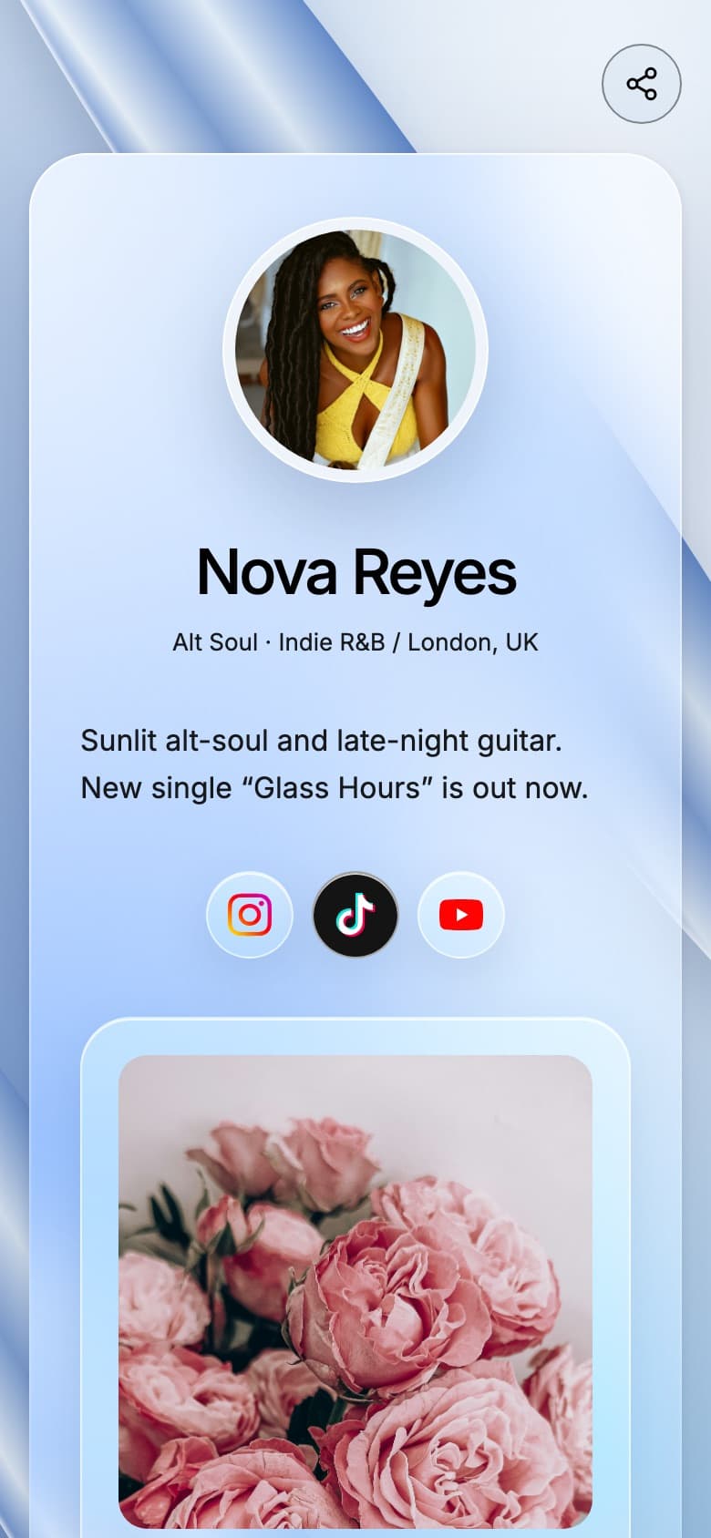 An example Tune.page in the Glacier style