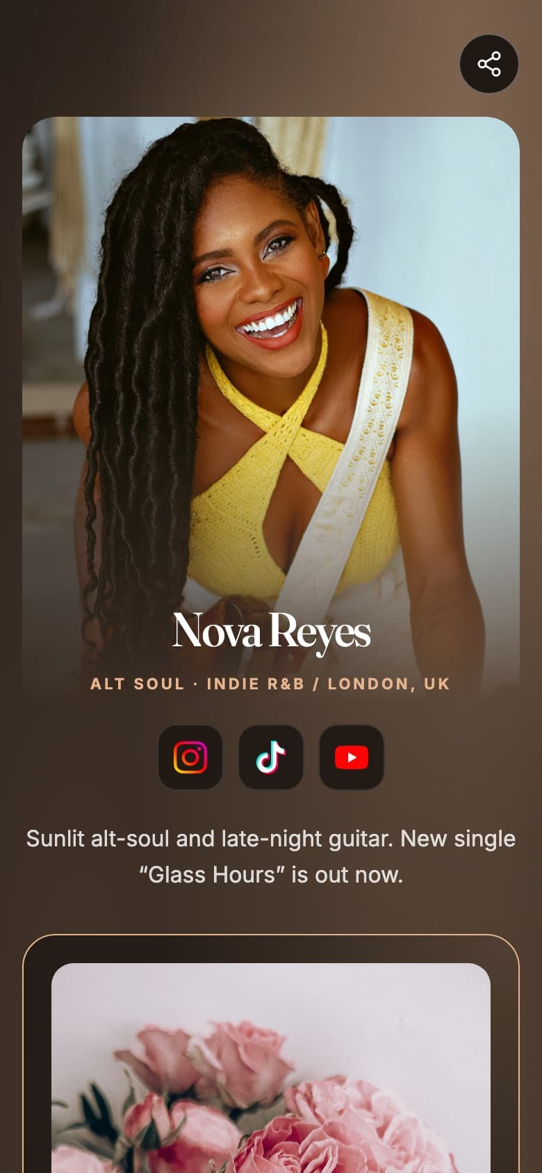 An example Tune.page in the Dusk style